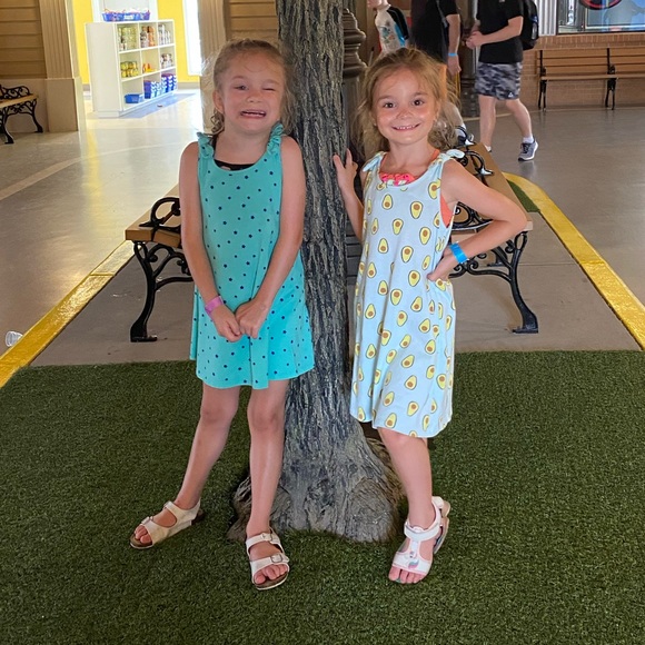 Meet your Posher, Lisa - Picture 2 of 3